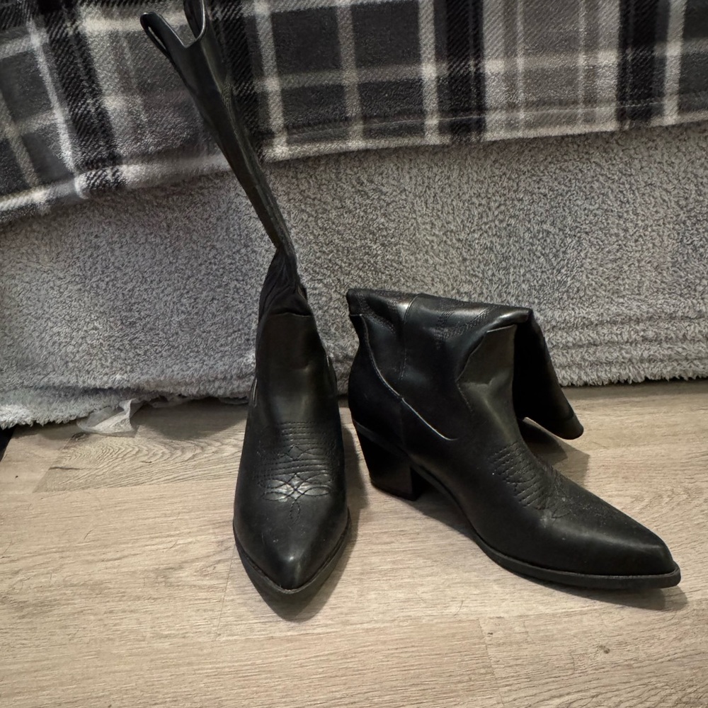 Stylish Black Women's Boots